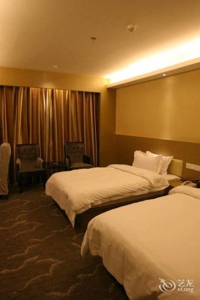 Bella Ingenious Hotel ตงอิ๋ง ภายนอก รูปภาพ