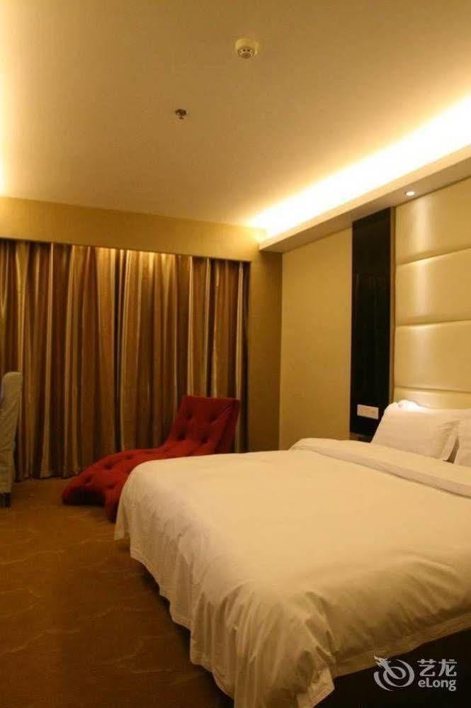 Bella Ingenious Hotel ตงอิ๋ง ภายนอก รูปภาพ